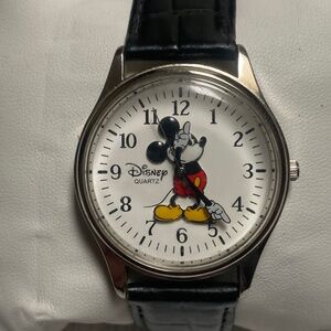 Vintage Mickey  Mouse Disney Parks Quartz Watch with New Battery